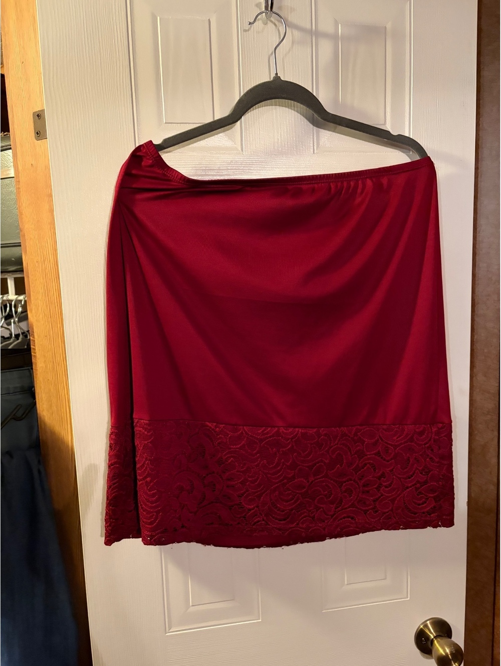 Elegant 3x Burgundy Lace Hem Slip extender